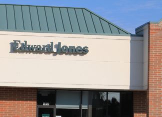 Azar Confirmed as Lead on Edward Jones Class Action