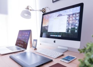 ABA TechReport Shows the Legal Industry Slow to Use New Technology, Despite Pandemic Desktop computer and laptop on desk