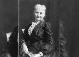 The Women of the Labor Movement: A Brief History of Mother Jones American labor activist Mother Jones sits for a portrait in 1902.