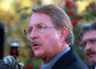 Alex Hunter, Boulder’s longest-serving DA and key figure in JonBenét Ramsey case, dies at 89